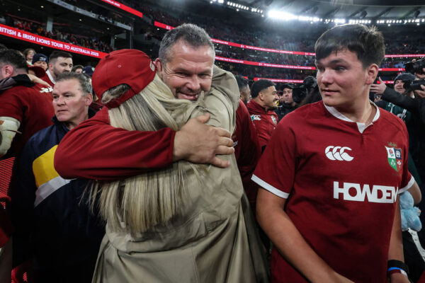 Qatar Airways 2025 British & Irish Lions Tour To Australia Second Test, Melbourne Cricket Ground, Melbourne, Australia 26/7/2025 
Australia Wallabies vs British & Irish Lions  
Lion's Head Coach Andy Farrell celebrates with his wife Colleen Farrell 
Mandatory Credit ©INPHO/Billy Stickland